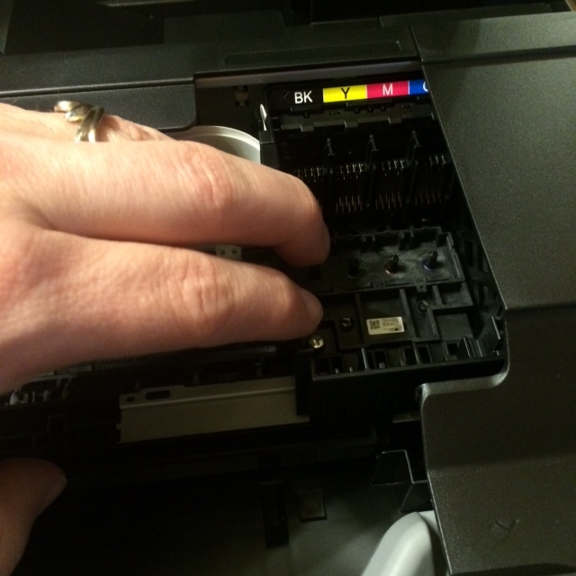 Thumbnail for File:EPSON XF-320 Teardown carriage move.jpg